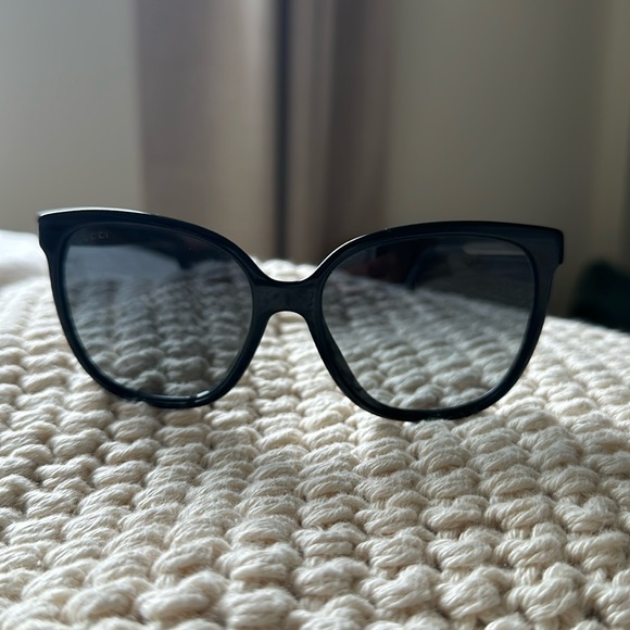 Gucci Accessories - Gucci Cat-Eye GG Injected Sunglasses